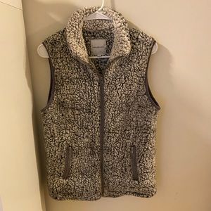 Thread & Supply Gray Fleece Vest Small